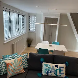 lovely-modern-apartment-in-the-lanes.brighton-hotels-england.com/